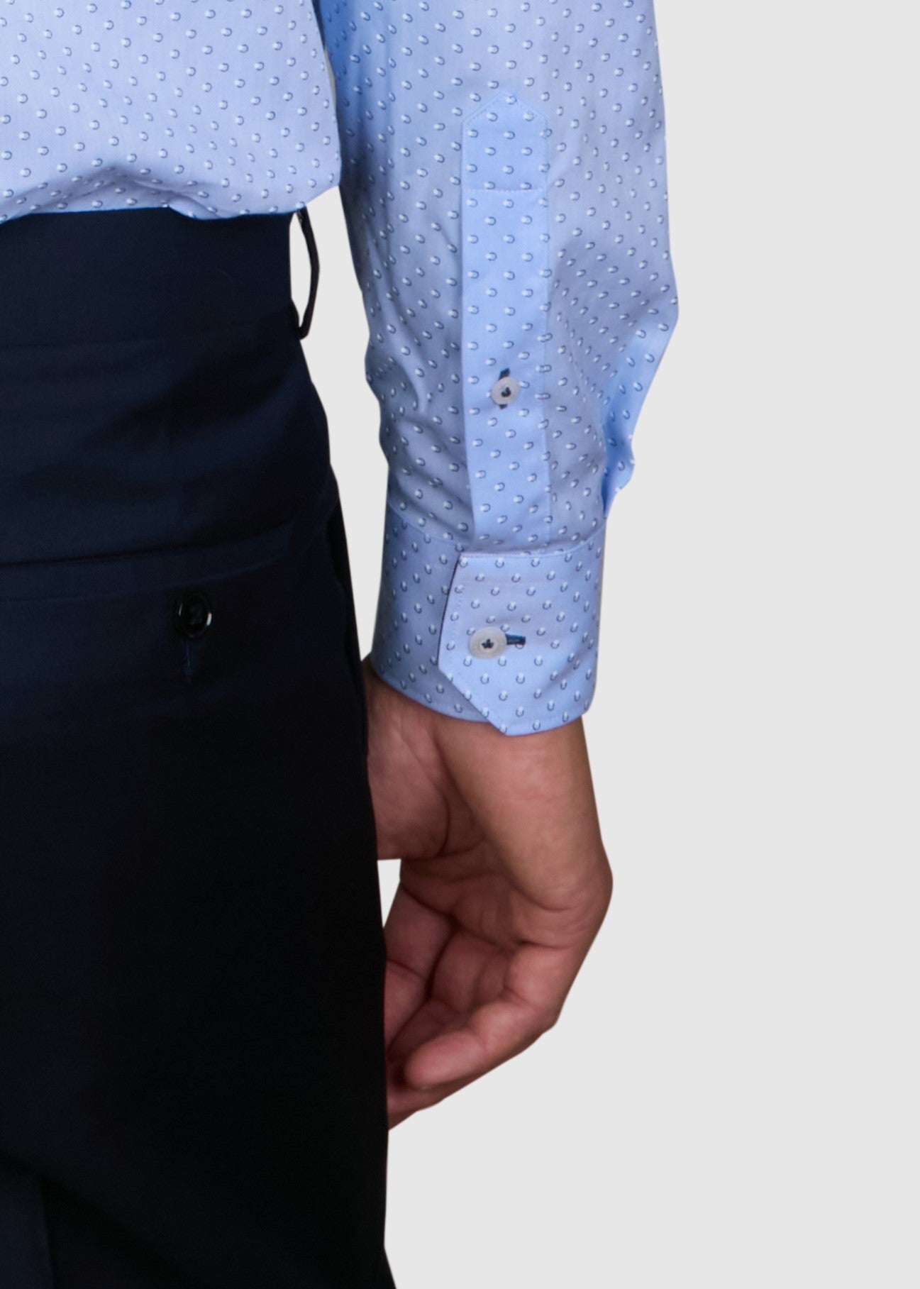 SPOT PRINT HERRINGBONE CLASSIC FIT SHIRT