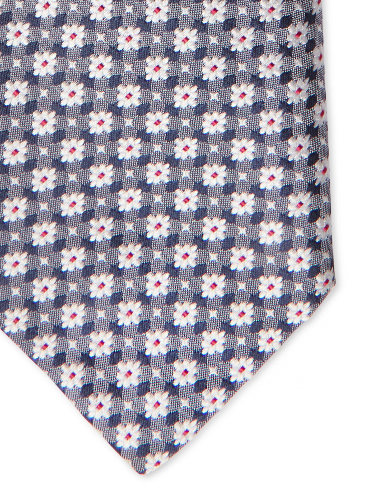 Italian Silk Tie Small Neat Design Weave