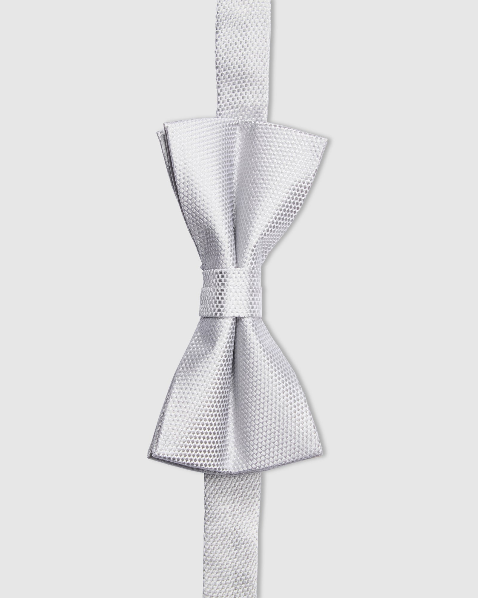 TEXTURED SILK BOW TIE - SILVER