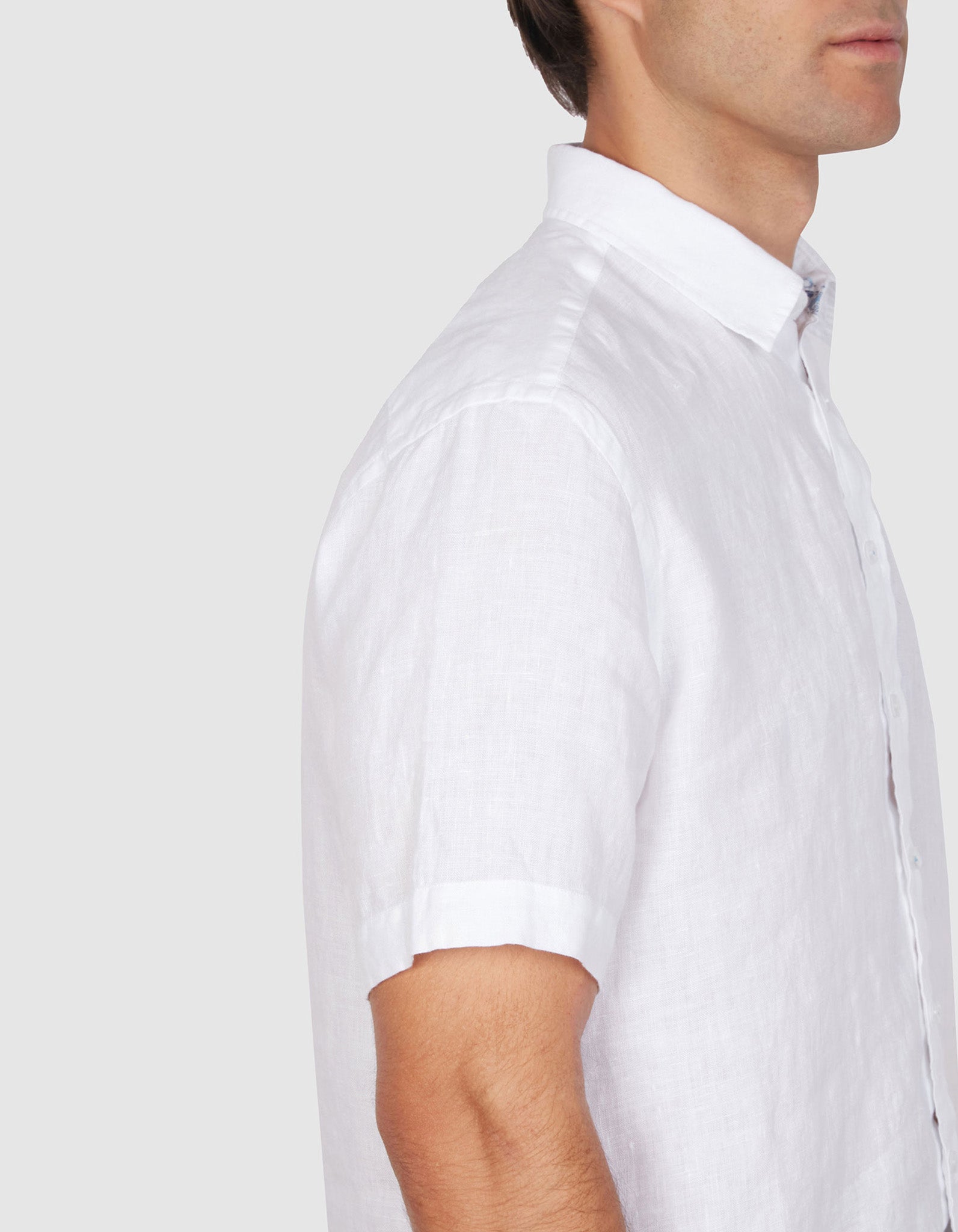 PURE LINEN SHIRT CLASSIC FIT SHORT SLEEVE