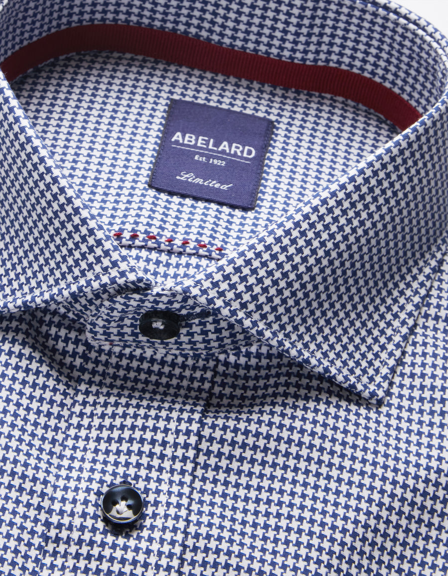 SABRE TOOTH SHIRT CLASSIC FIT